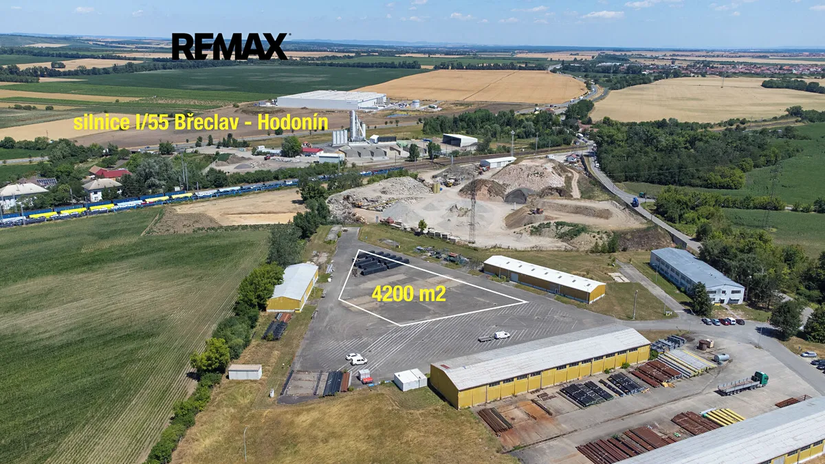 Pronájem komerčního pozemku 4200 m²